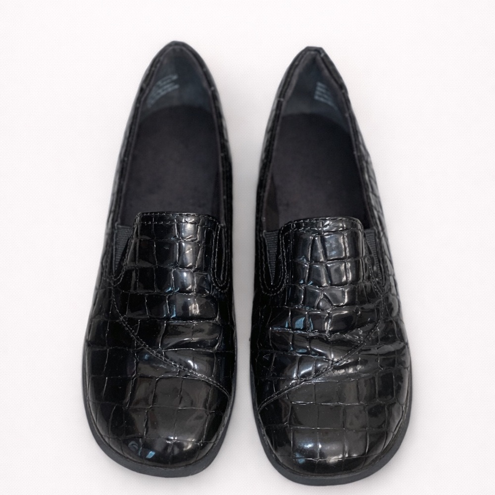 Clarks May Marigold Black Patent Croc Slip-On Loafers | Women’s 7